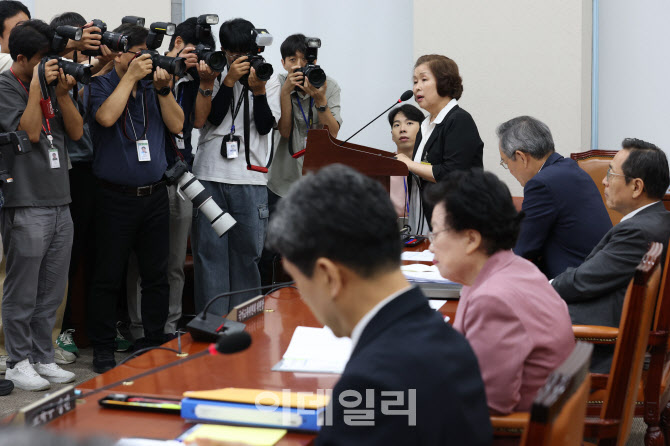 리박스쿨 청문회, '답변하는 손효숙 대표'                                                                                                                                                 