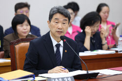 [포토]교육위 전체회의, '답변하는 이주호 부총리'                                                                                                                                               