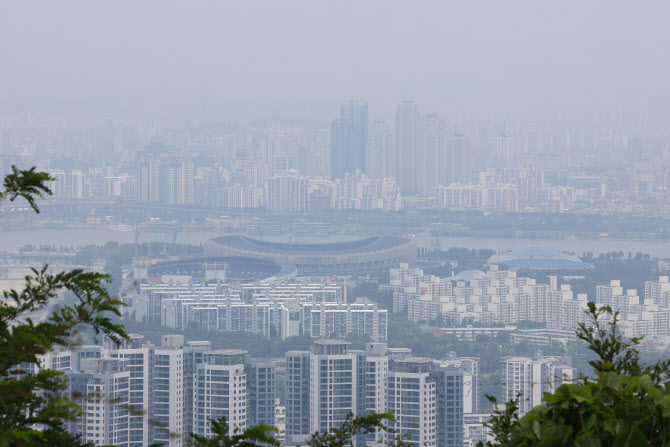 초강력 대출규제 통했나…강남3구·마용성 집값 상승 ‘제동’