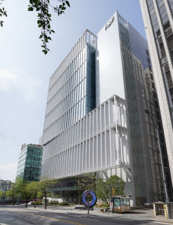 [마켓인]잘 팔면 이기는 센트로이드…테일러메이드 매각 향방은