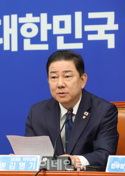 "뙤약볕에 서 있어봐라" 김병기, '폭염 휴식권' 생명과 직결된 문제