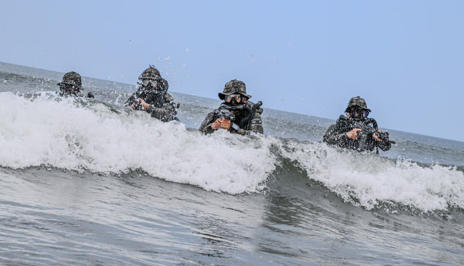 육군 특수전사령부, 해상은밀침투 훈련                                                                                                                                                                    