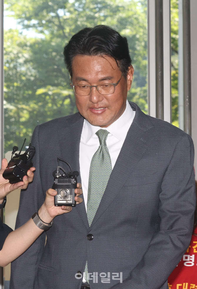 순직해병 특검 사무실로 향하는 김태효 전 1차장                                                                                                                                                     