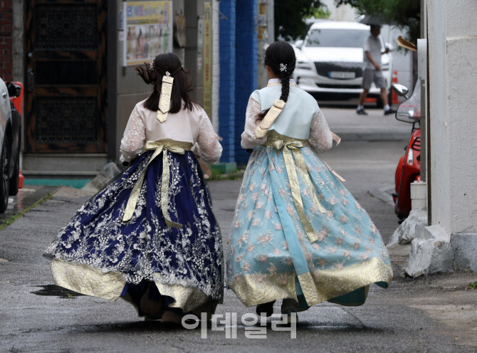 한국 날씨 변덕에 당황환 외국인들                                                                                                                                                                  