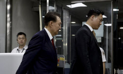 尹 향하는 특검 칼 끝…14일 불출석 시 강제구인 방침