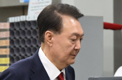 내란특검, 오늘 윤석열 소환…불응시 '강제구인' 시사