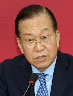 권영세 "한동훈, 대선 오히려 방해…말도 안되는 비판 반복"