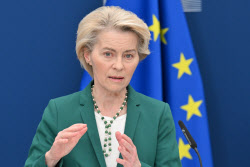 '합의 임박이었는데'…美 30% 관세에 EU 