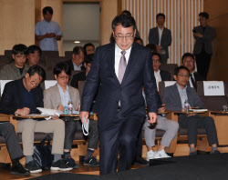SKT, 해킹 사태에 3개월간 83만명 이탈...“신뢰 회복의 시간”