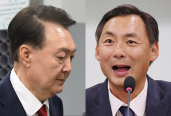 尹, &apos;부정선거론자&apos; 모스 탄과 만남 불발...내란 특검 접견금지 조치