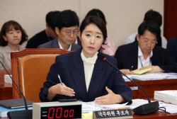 전직 보좌진 “이상한 친구니 뽑지 말라더라”…강선우, 위증 논란까지