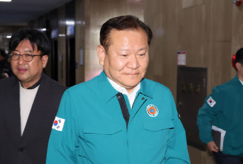 내란특검, &apos;언론사 단전·단수 의혹&apos; 이상민 전 장관 압수수색