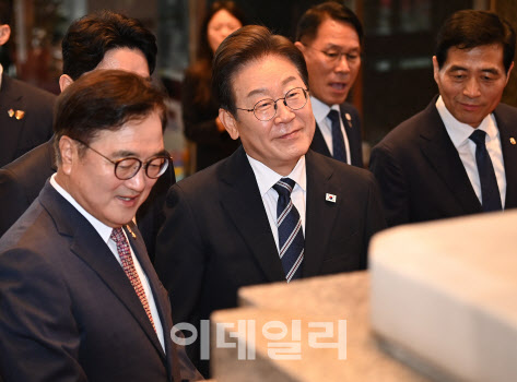 李대통령 "헌법 정비할 때…국회 ‘국민중심개헌’ 나서주길"