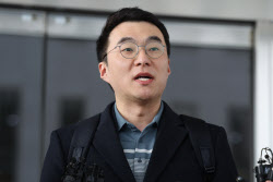 `99억 코인 미신고` 김남국, 2심서도 눈물…
