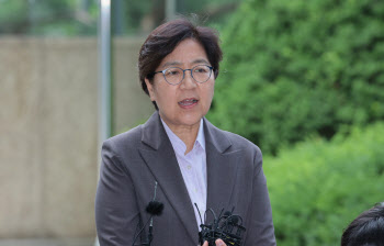 오늘 정은경 인사청문회…&apos;공직자 윤리&apos; 소명 관건