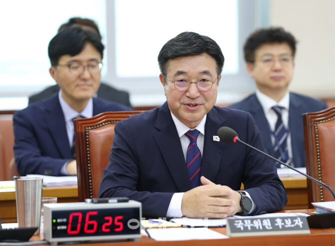 인사청문회, '답변하는 윤호중 행안부 장관 후보자'