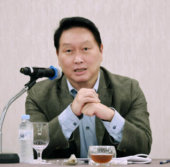 "AI 혁신 없는 韓 제조업, 10년 후면 거의 퇴출 당한다"