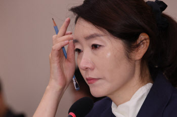 "강선우, 장관에게도 갑질하는데"...文정부 여가부 장관 &apos;폭로&apos;