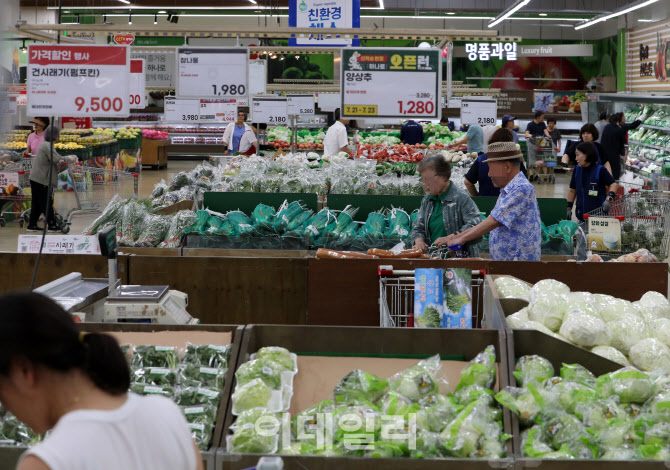  폭염 폭우 영향 과채류 상승세                                                                                                                                                                     