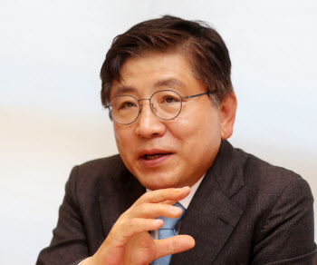 "직접수사 내려놓고, 국민 억울함 풀어주는 검찰로 거듭나야"