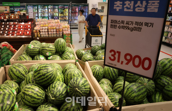 폭우에 폭염까지 덮쳤다 … 여름철 밥상물가 초비상                                                                                                                                                  