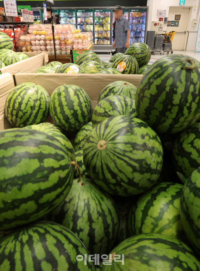 폭우 뒤 폭염… 장바구니 물가 또 비상                                                                                                                                                              