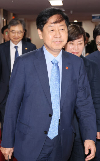 한미 &apos;2+2 통상협의&apos; 취소…"빠른 시일 내 일정 조율"(상보)
