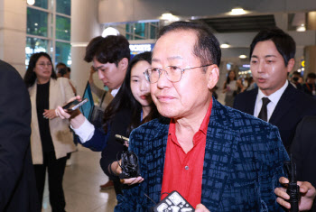 홍준표 "권성동, 종교집단 당원가입으로 &apos;압승&apos; 큰소리…사기경선 당해"
