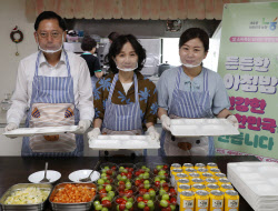 [포토] 어린이에게 아침밥 꼭 먹입시다~                                                                                                                                                                   