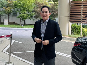 [속보]이재용 삼성전자 회장 美 출국…관세 협상 지원