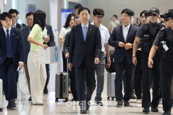 러트닉 “최종 무역제안 최대한 끌어올려라”…韓정부 막판 총력전(종합)