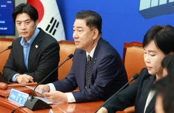 [포토]김병기, '국민의힘...세수 파탄 주범, 제발 자숙하라'                                                                                                                                      