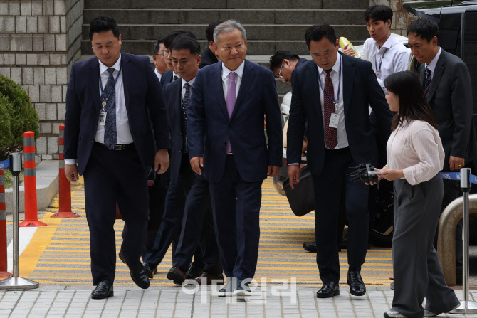 '내란 중요임무 혐의' 이상민 전 장관, 구속 전 피의자 심문                                                                                                                                