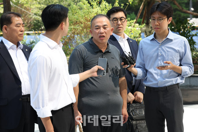 '공천 개입' 명태균 피의자 신분으로 특검 출석                                                                                                                                            