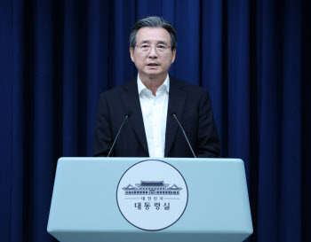 &apos;FTA 붕괴&apos; 놔두고…"3500달러 퍼줬다" 외친 野[김유성의 통캐스트]