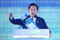'당 대포'서 '당 대표'된 정청래…입법 최전선 이끈 개혁파[프로필]