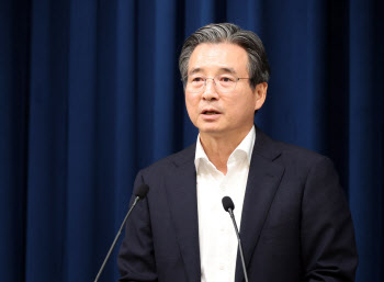 김용범 실장 "쌀·소고기 추가 개방 없다"