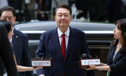 "조사 아닌 망신주기"…尹, 체포영장 완강히 거부한 이유는