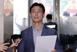 임성근, 해병특검 2차 출석…&quot;수중 수색 지시 안해&quot;