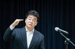 “더는 못 참아” 백종원, 악성 유튜버에 칼 빼들었다
