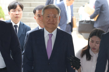 이상민 전 장관, 구속 유지…법원 "증거인멸 염려"
