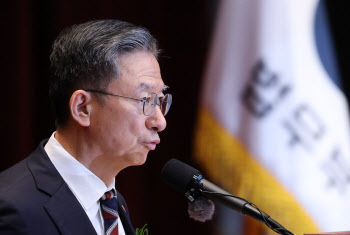 체포 논란에 해명 나선 정성호 "특검 독립적, 尹 적반하장"