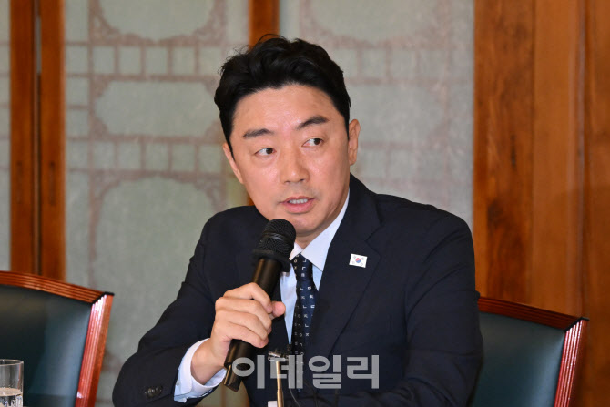 발언하는 강훈식 대통령실 비서실장                                                                                                                                                                 