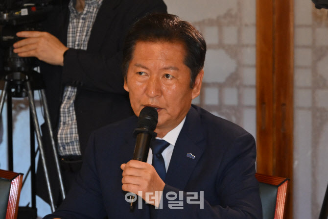 발언하는 정청래 더불어민주당 대표 