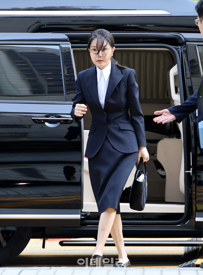 영장실질심사 앞둔 김건희 여사                                                                                                                                                                     