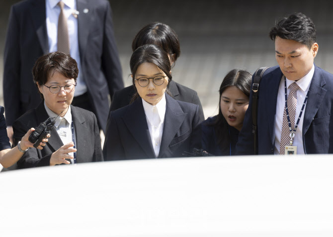 김건희, '영장실질심사 종료'                                                                                                                                                             