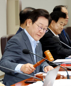 李대통령 '이 발언'에 주가 급등…개미들 '활짝'[특징주]