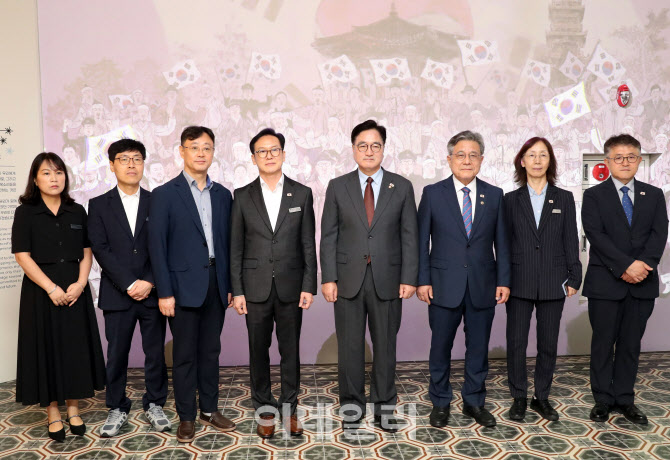  광복 80주년 특별전 관람한 우원식 국회의장                                                                                                                                                        