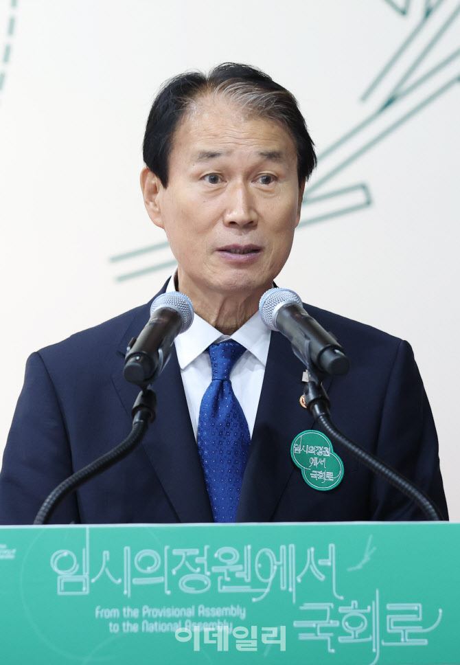 환영사하는 권오을 국가보훈부 장관                                                                                                                                                                 