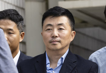 [속보]김건희특검 “법원, ‘집사’ 김예성 구속영장 발부”
